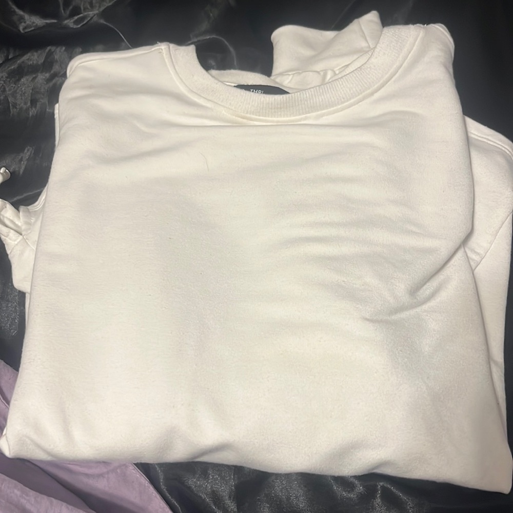 Cropped crewneck